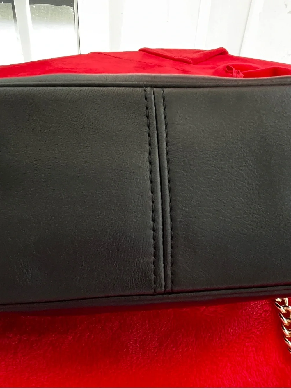 Coach Black Leather Shoulder Bag with Gold Chain Strap and Turnlock